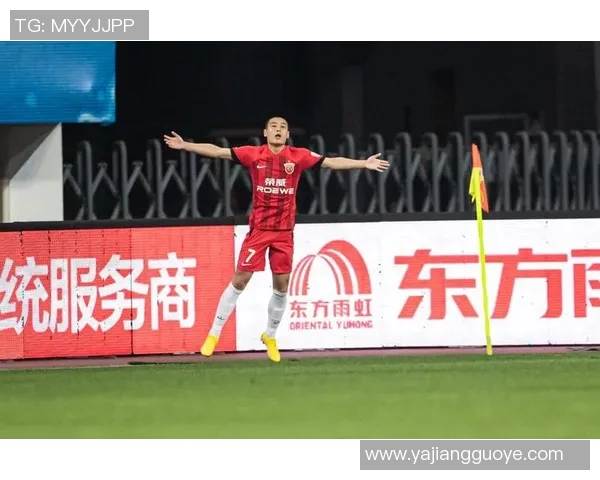 武磊闪耀赛场梅开二度助力上海海港勇夺胜利