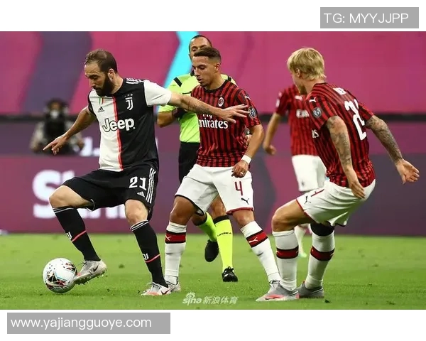 尤文图斯4_1大胜AC米兰，C罗梅开二度助攻大放异彩