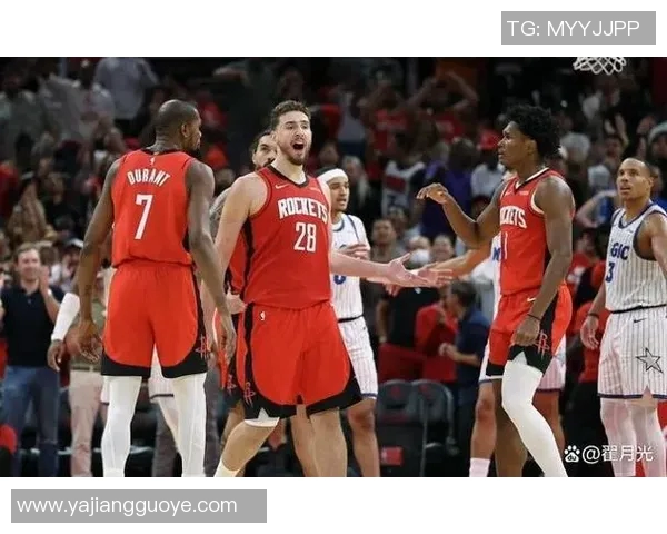 火箭新赛季战绩不理想，球迷呼吁管理层进行调整阵容
